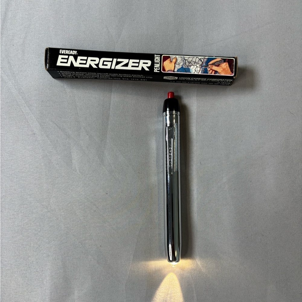 Vintage Eveready‎ Energizer Penlight No 9215